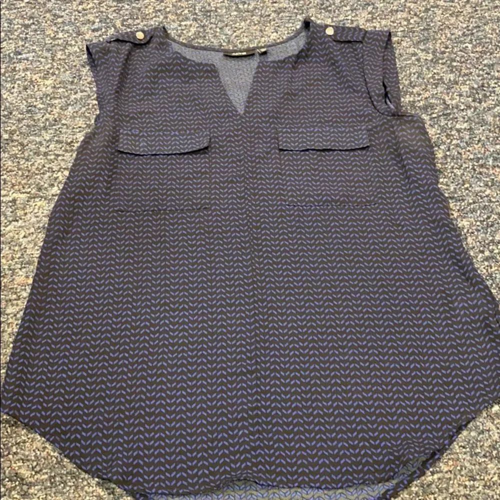 Apt. 9 Navy Blue and black sleeveless Top sz. M